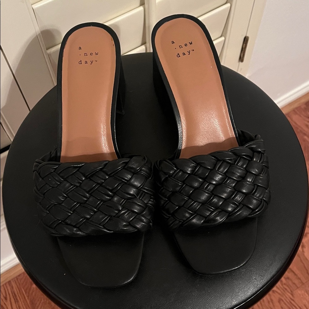 4/$25 SALE a new day Black Braided Slide Sandals WOMEN’s Size 9.5